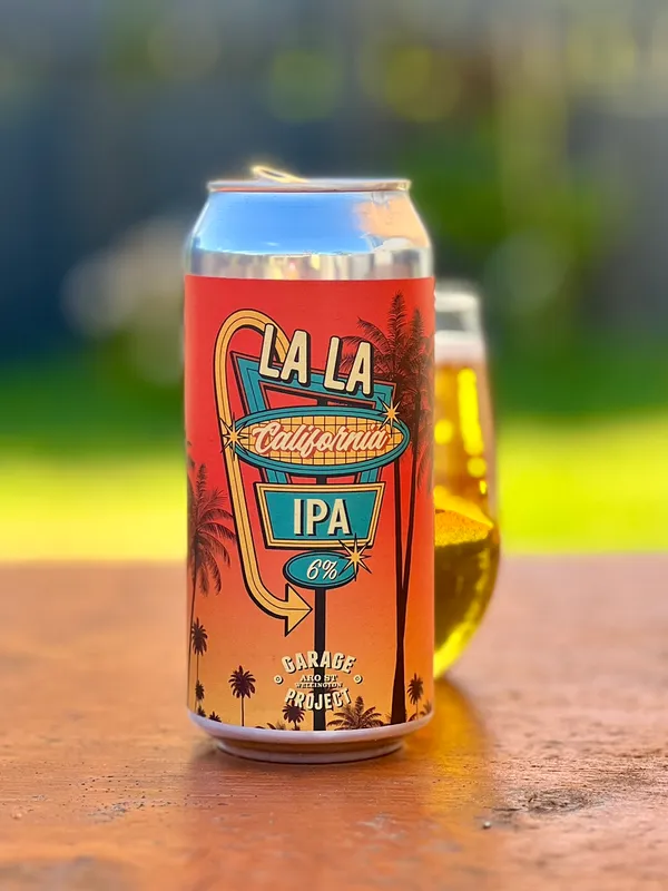 LA LA